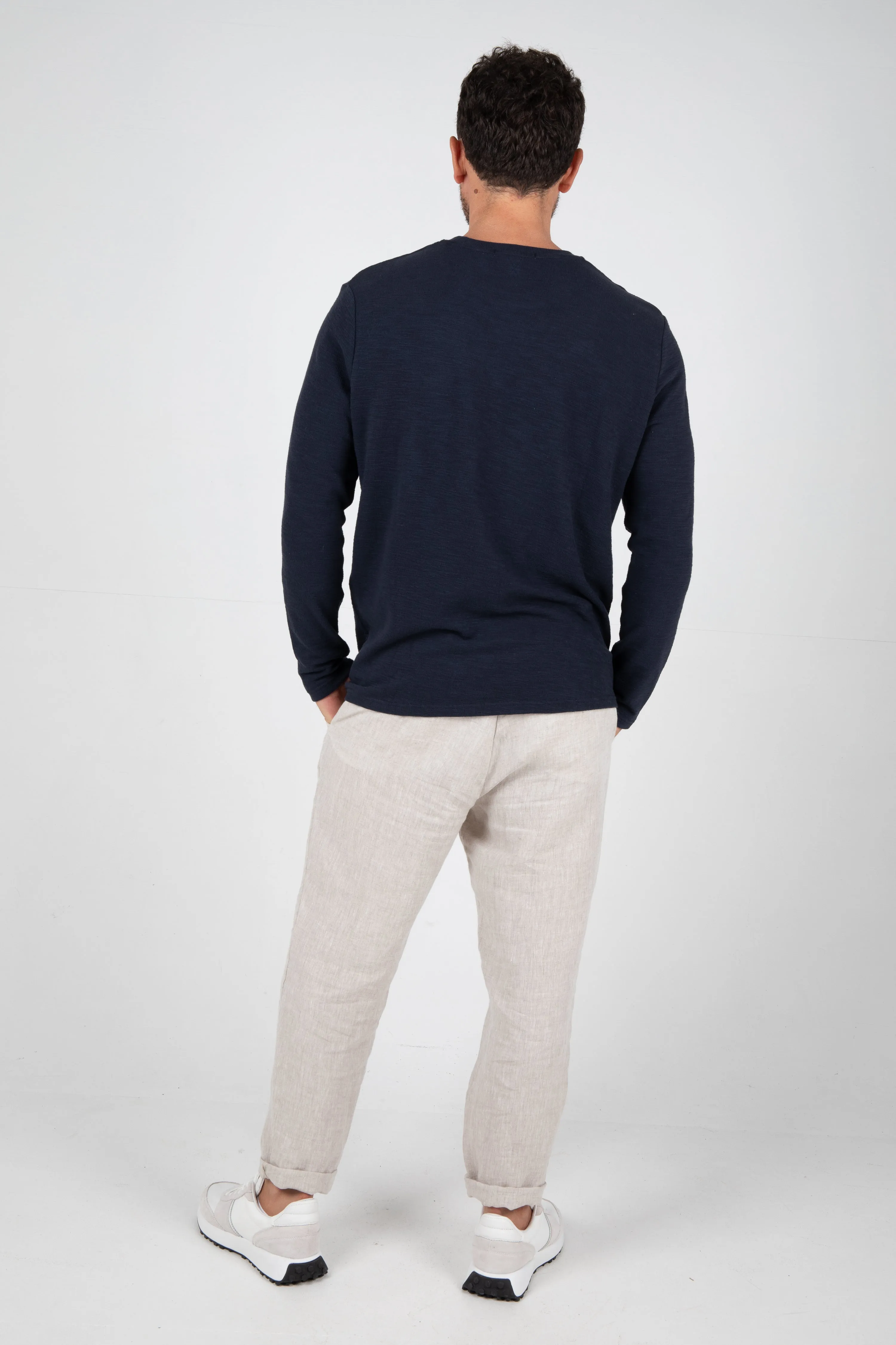 BODHI CREW SWEATER - NAVY