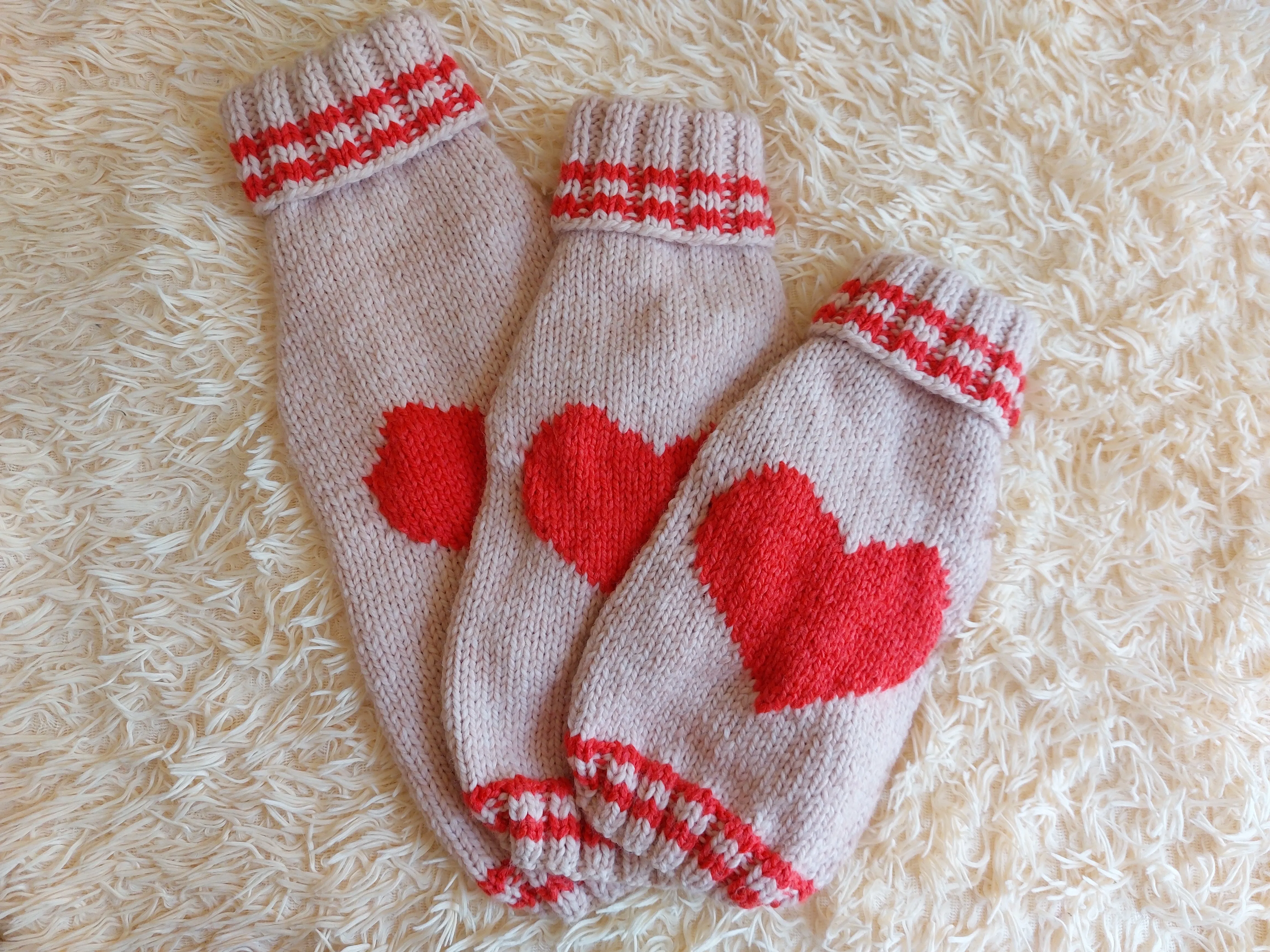 Festive Heart Pet Outfit Heart Jumper Dog Clothes Sweater Valentine's Day,Dog Lover Gift Knitted Sweater.