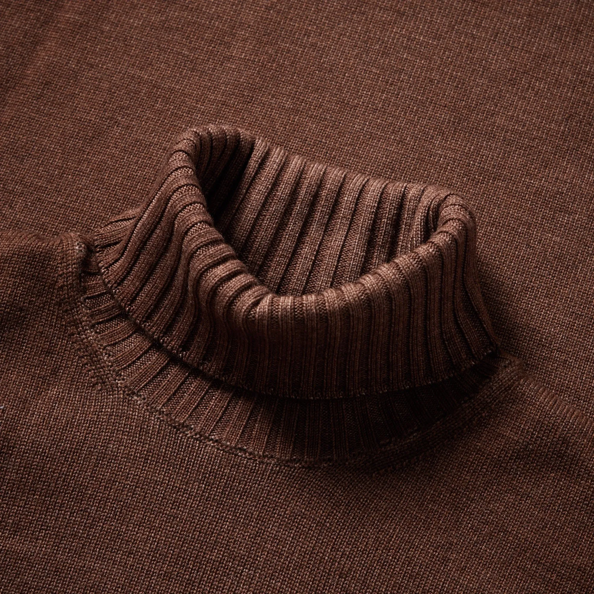 MCKINNON & CO X FERRANTE Merino Turtleneck DARK BROWN